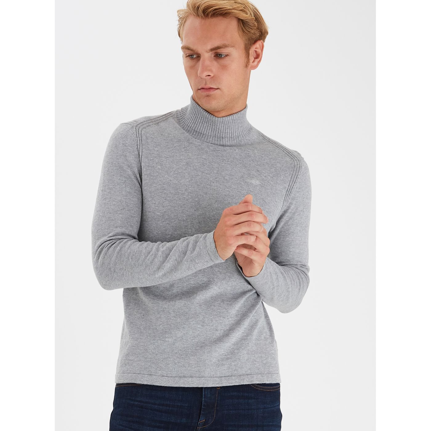 Grey Turtleneck Blend