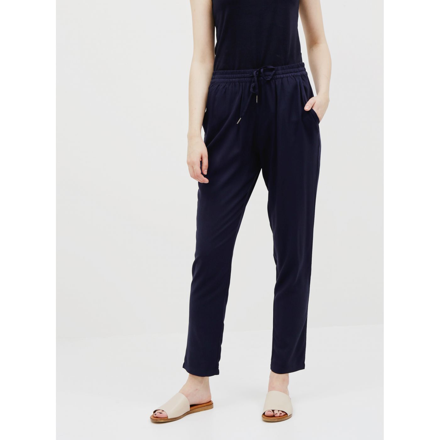 Dark blue trousers ONLY Nova