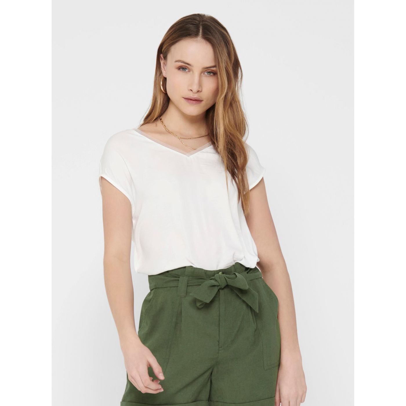 White blouse ONLY Liva