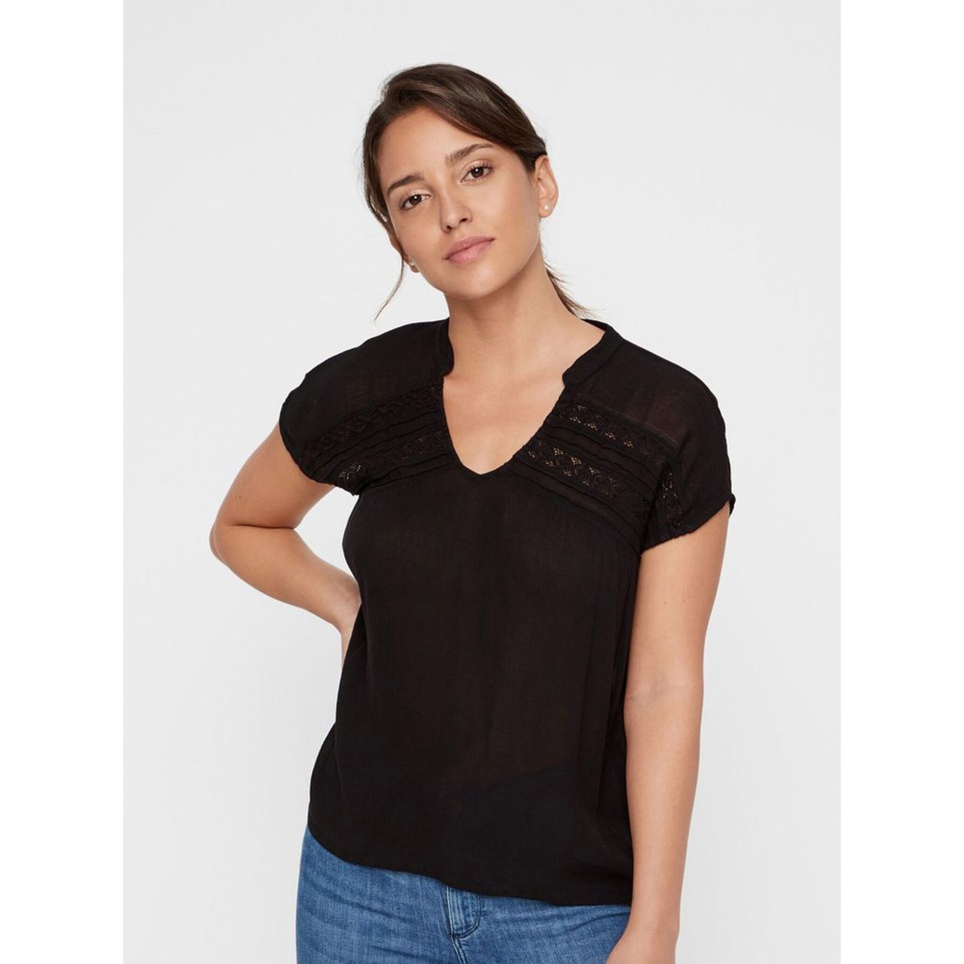 Black blouse with VERO MODA Mariel lace