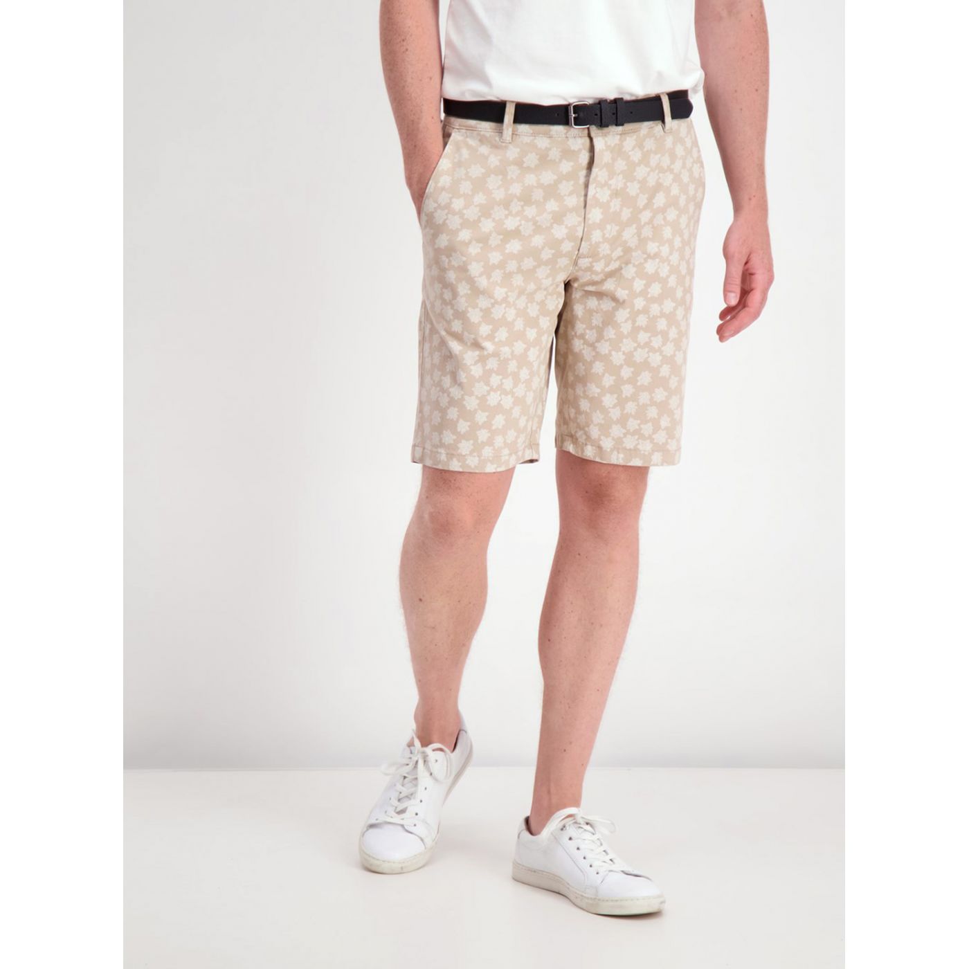 Lindbergh Beige Patterned Shorts