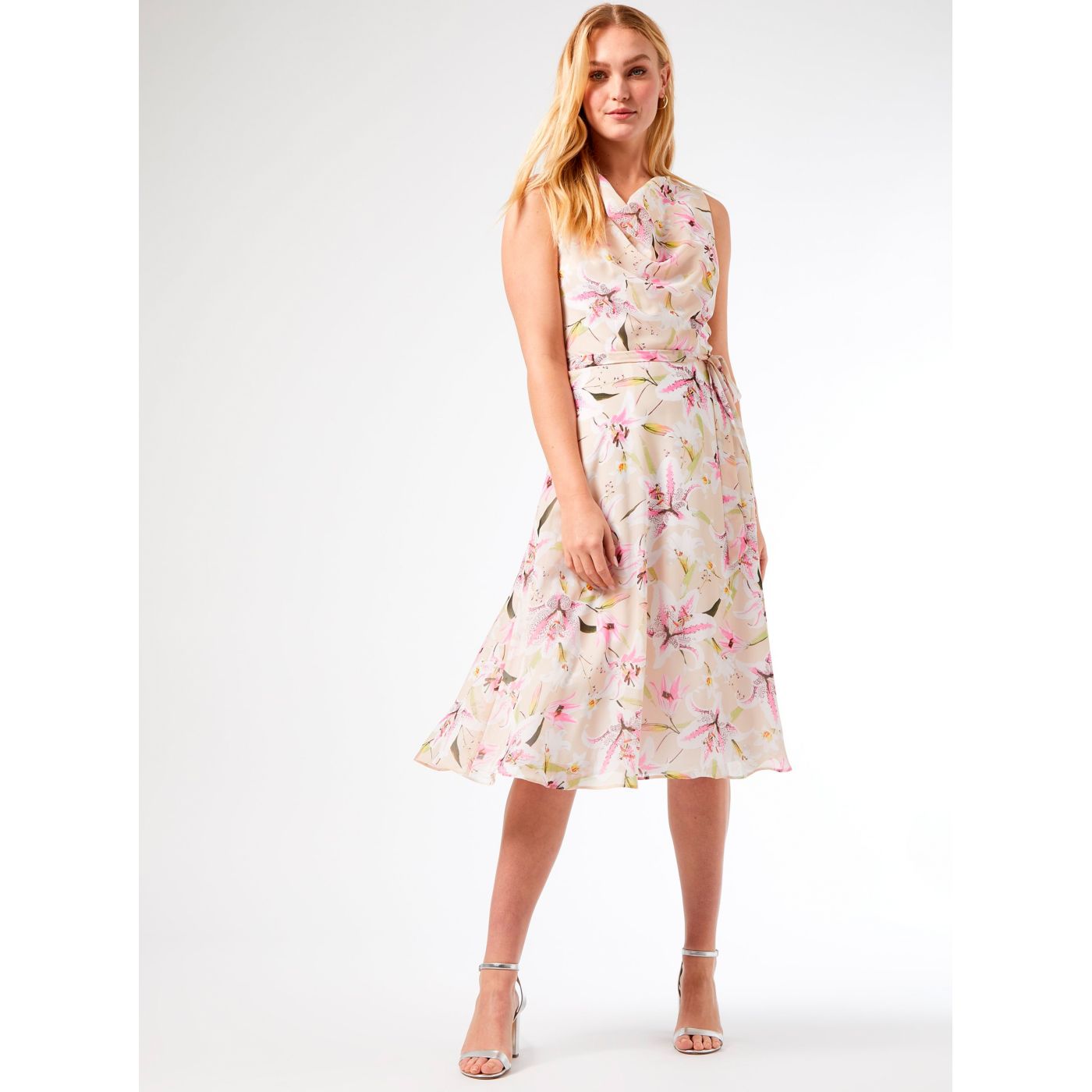 Billie & Blossom Cream Floral Dress