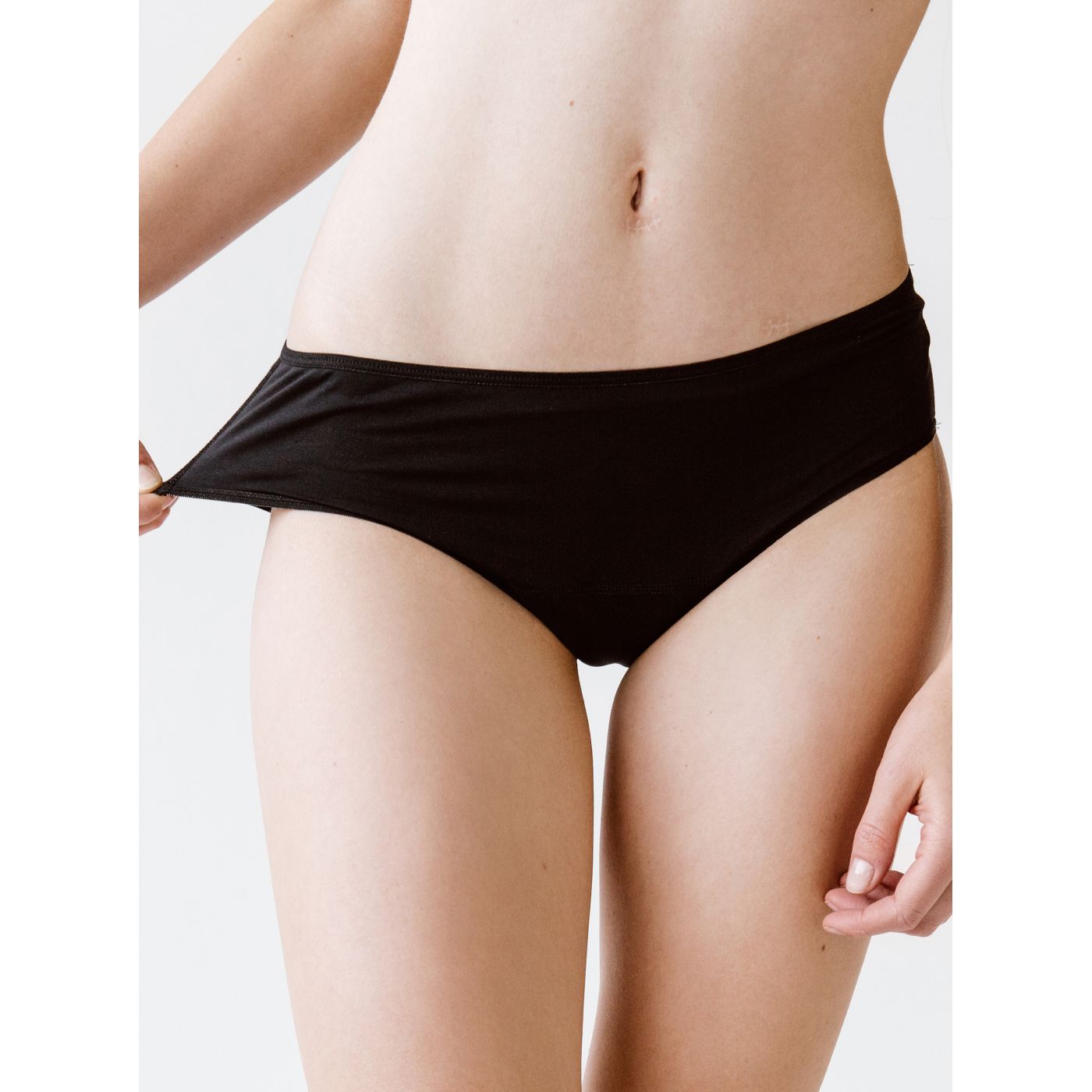 Black menstrual briefs with large capacity SNUGGS