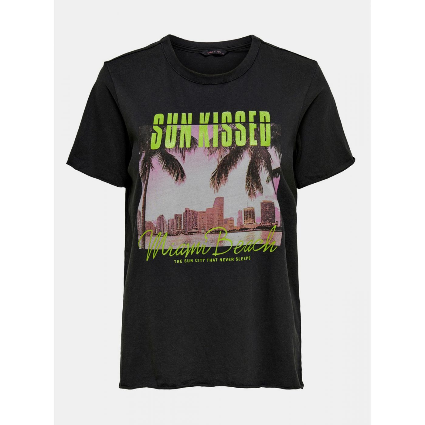 Black T-shirt ONLY Amanda