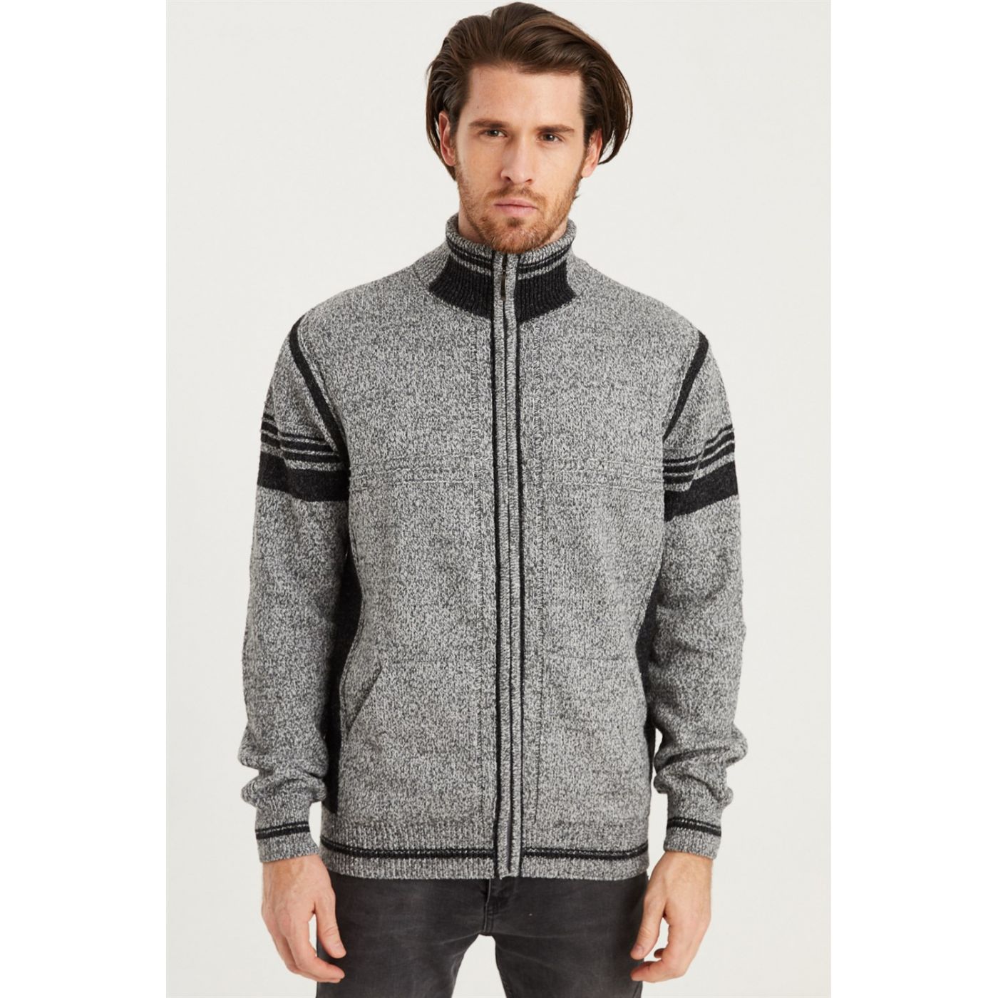 V0273 DEWBERRY ZIPPERED MEN'S SWEATER-ON GREY