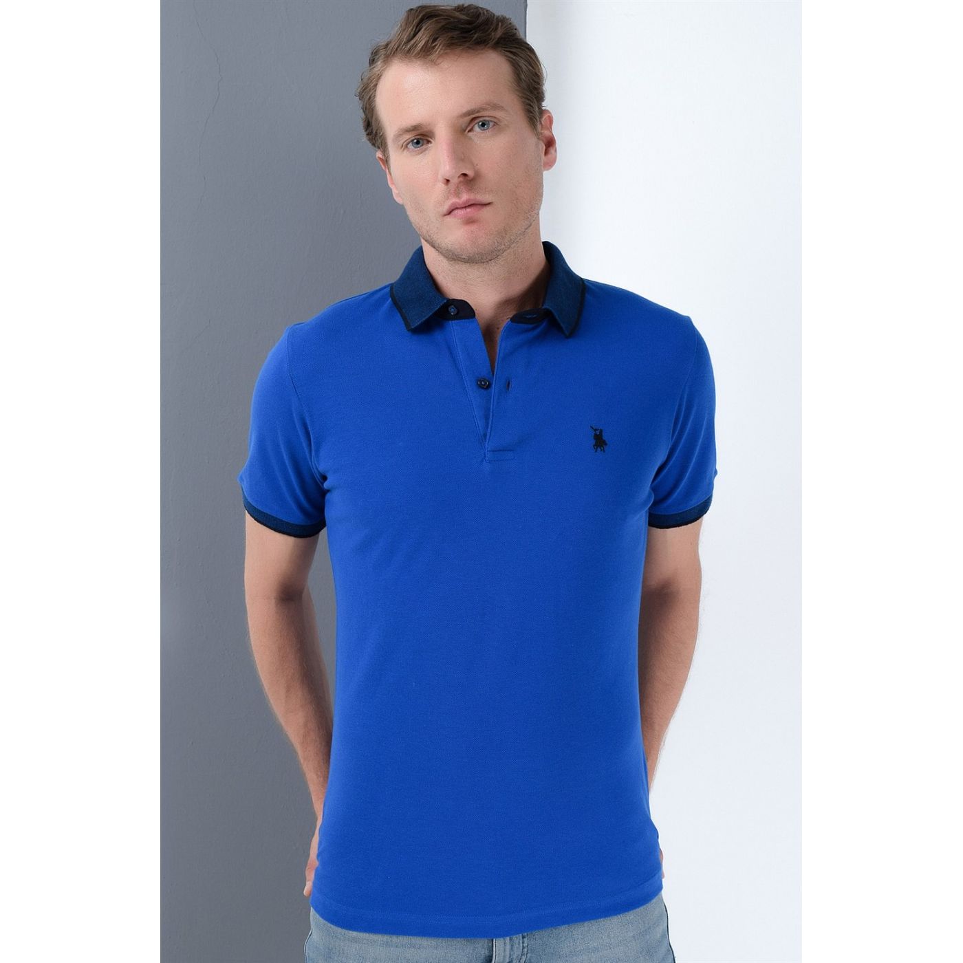 T8566 DEWBERRY MEN's T-SHIRT-SAKS