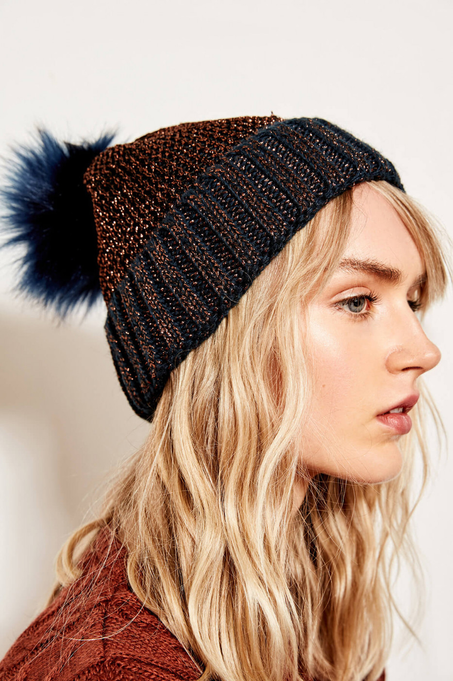 Trendyol Dark Blue Lürexli Pompom Beanie