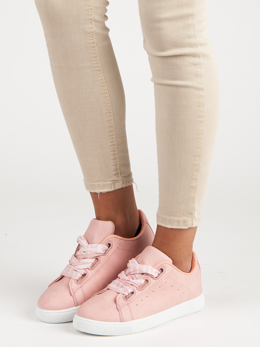 PINK SNEAKERS FASHION