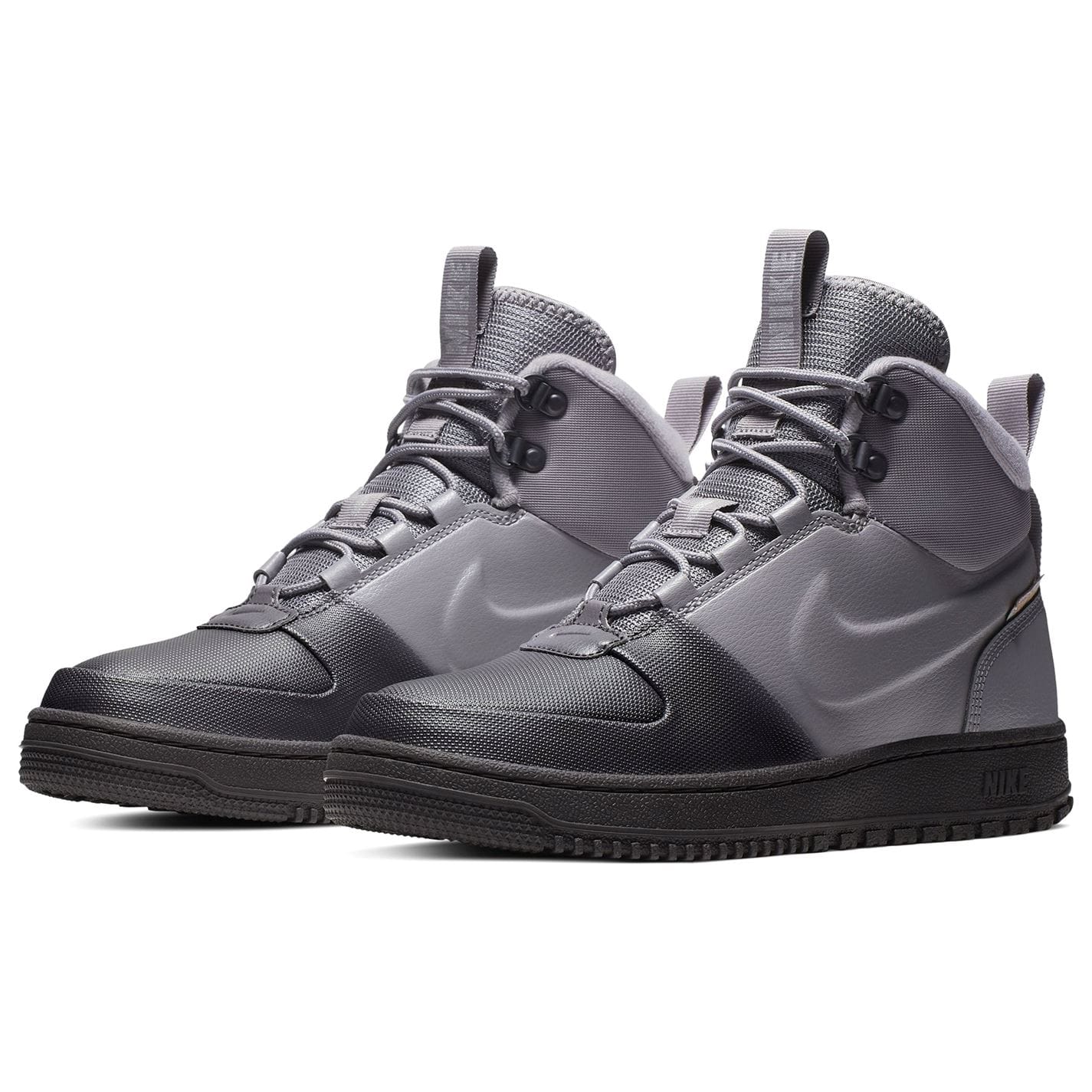 nike path winter mid trainers mens