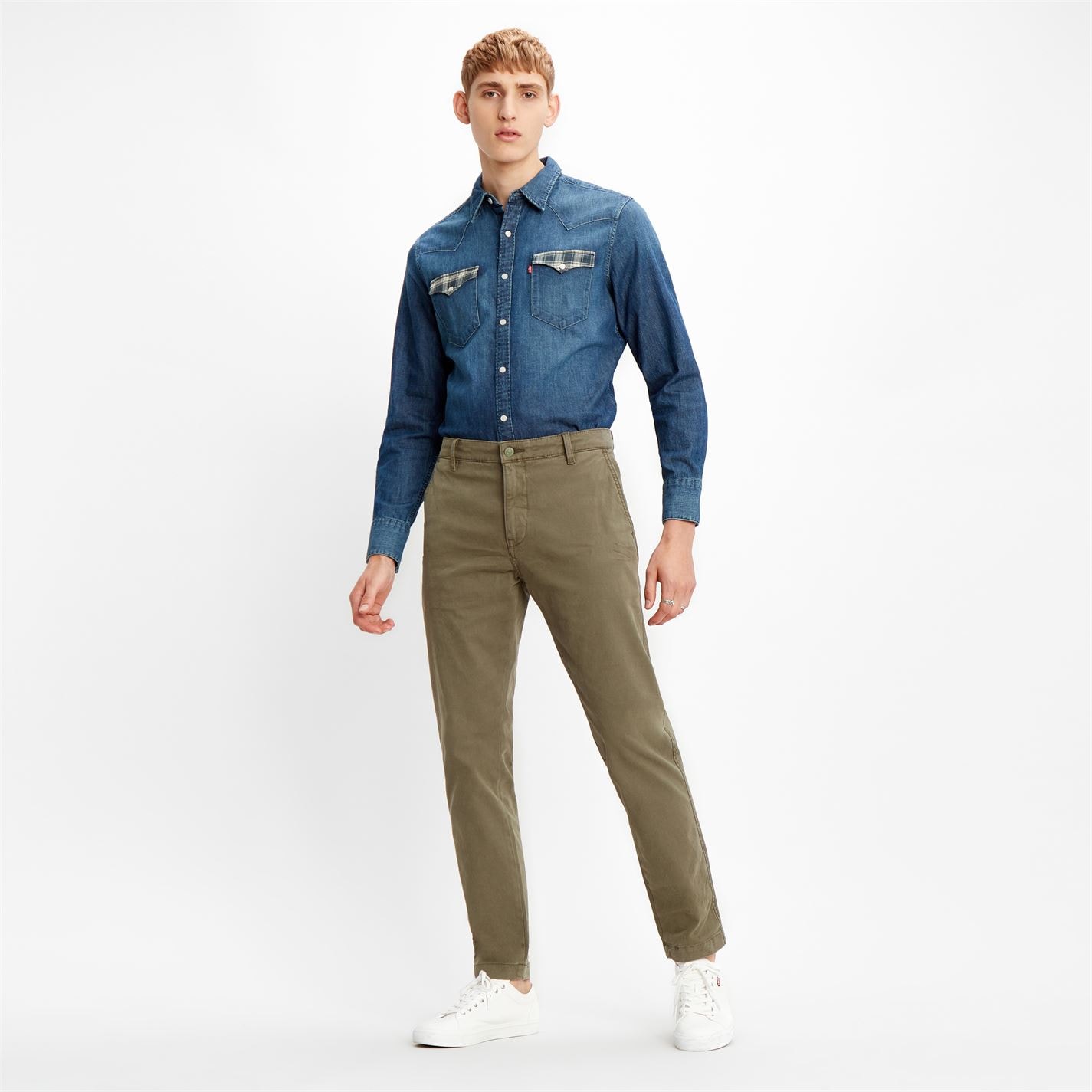 levi's tapered chino trousers