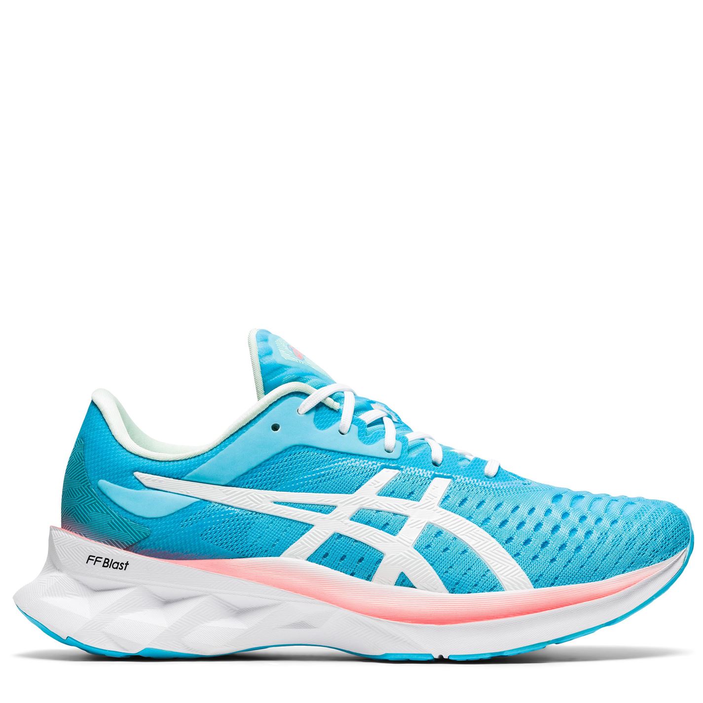 novablast ladies running shoes