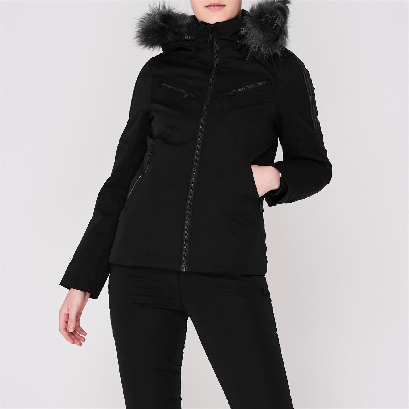 Geaca dama, Nevica Rachel