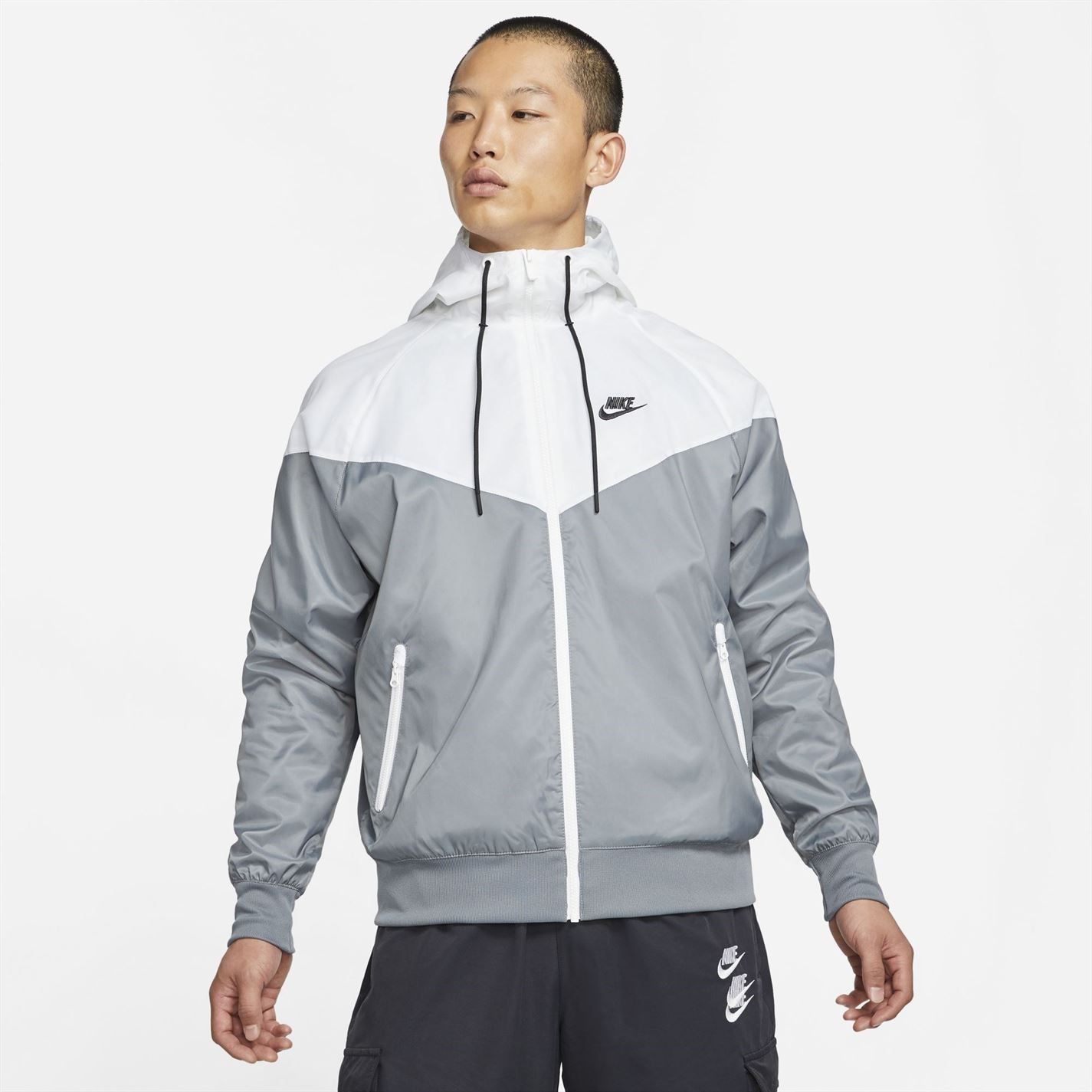 nike essential windrunner