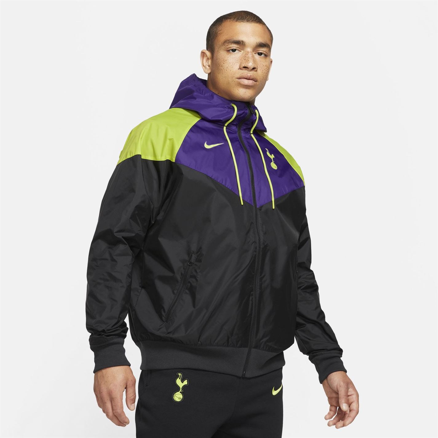 nike windrunner tottenham