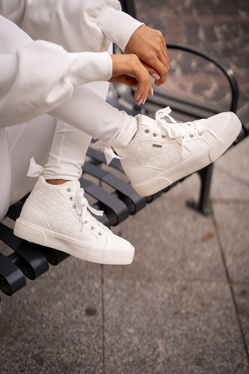 Insulated women&#039;s sneakers with Big Star stitching white