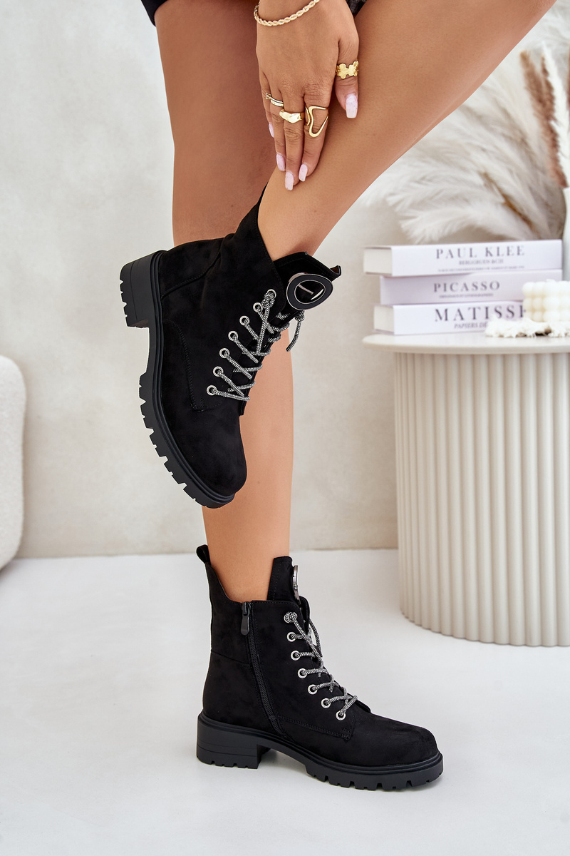 Insulated shoes with decorative lacing Vinceza Black