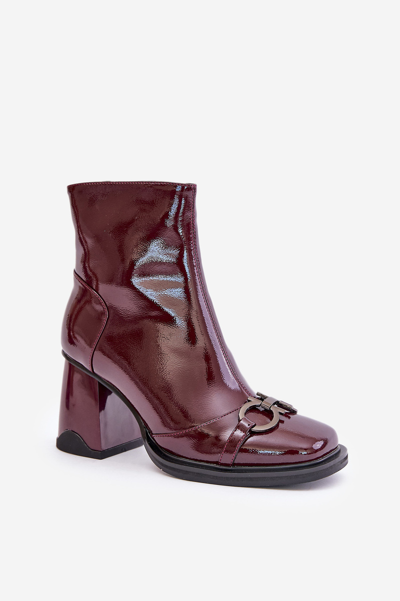 Patent leather ankle boots with heel lined with D&A burgundy decoration