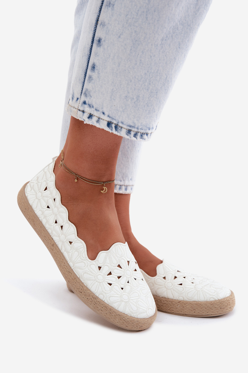 Dámske kvetinové espadrilky EVENTO biele