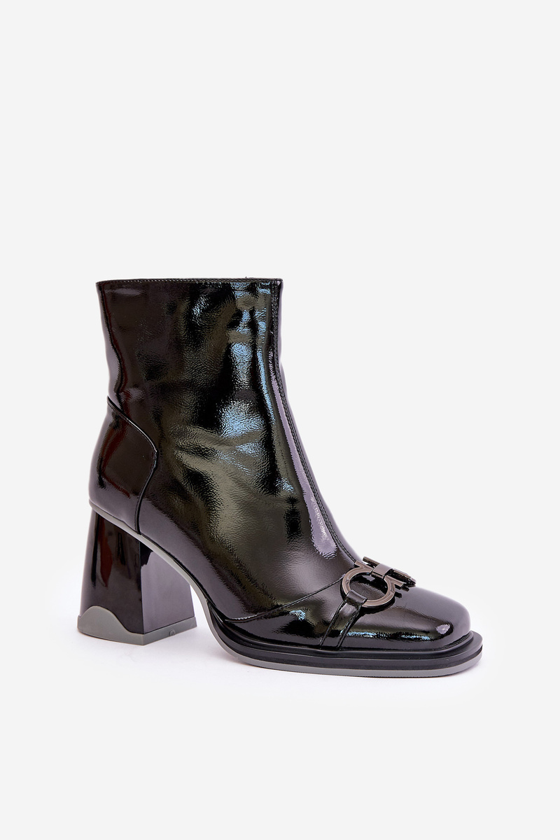 Patent leather ankle boots with heel insulated with D&A decoration black
