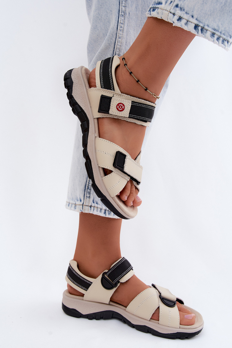 Kožené dámské sandály s Velcro zapínáním