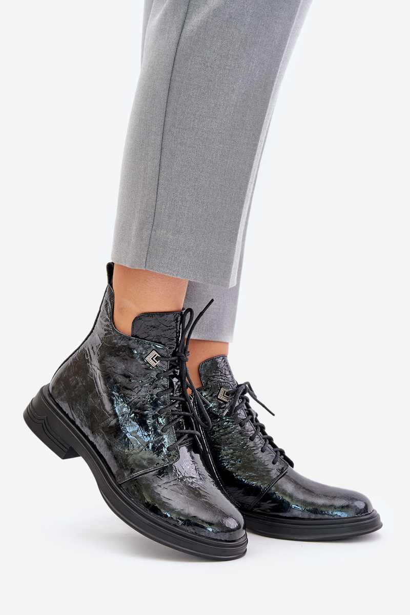 Women's leather patent leather ankle boots insulated with D&A zip black-gray