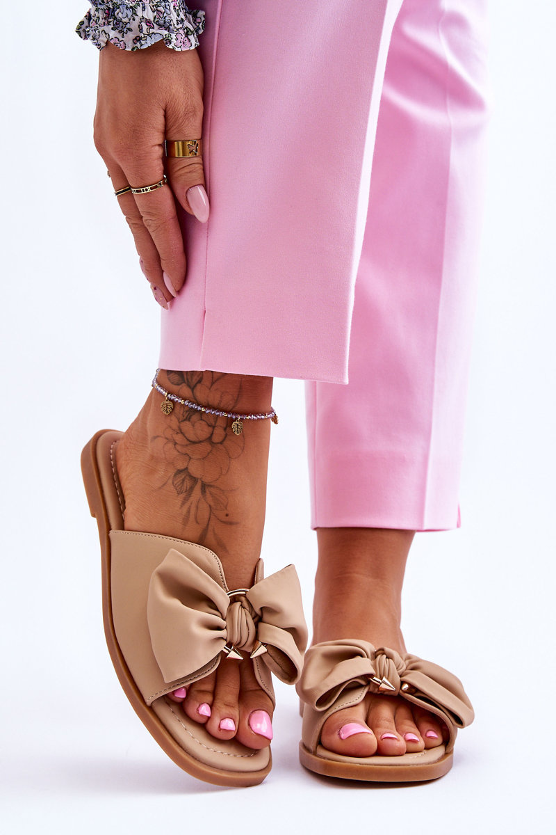 PE1 Дамски кожени чехли с панделка бежови Becky