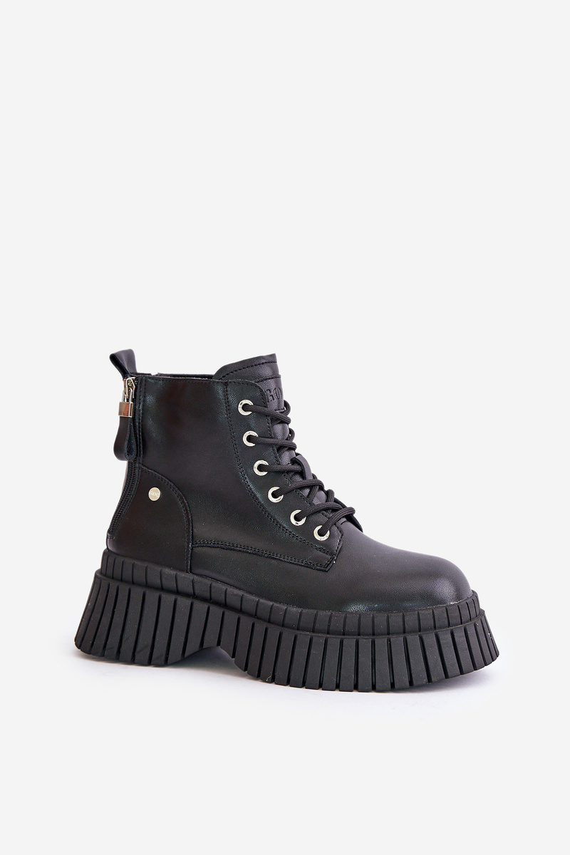 Insulated Leather Ankle Boots on a Solid Sole GOE Black