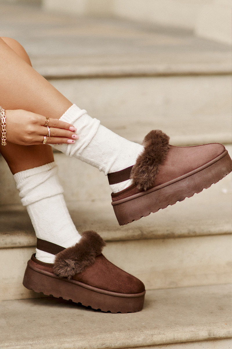 Women&#039;s platform slippers with fur brown Linaris