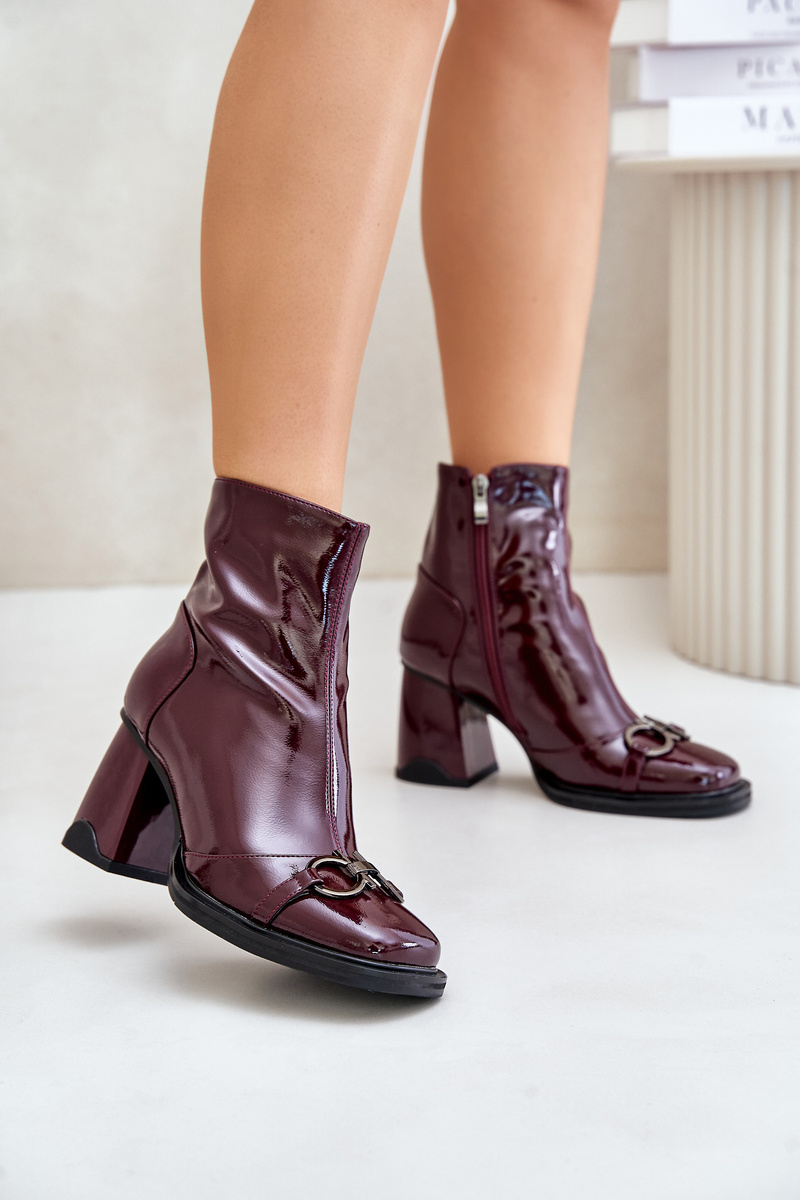 Patent leather ankle boots with heel lined with D&A burgundy decoration