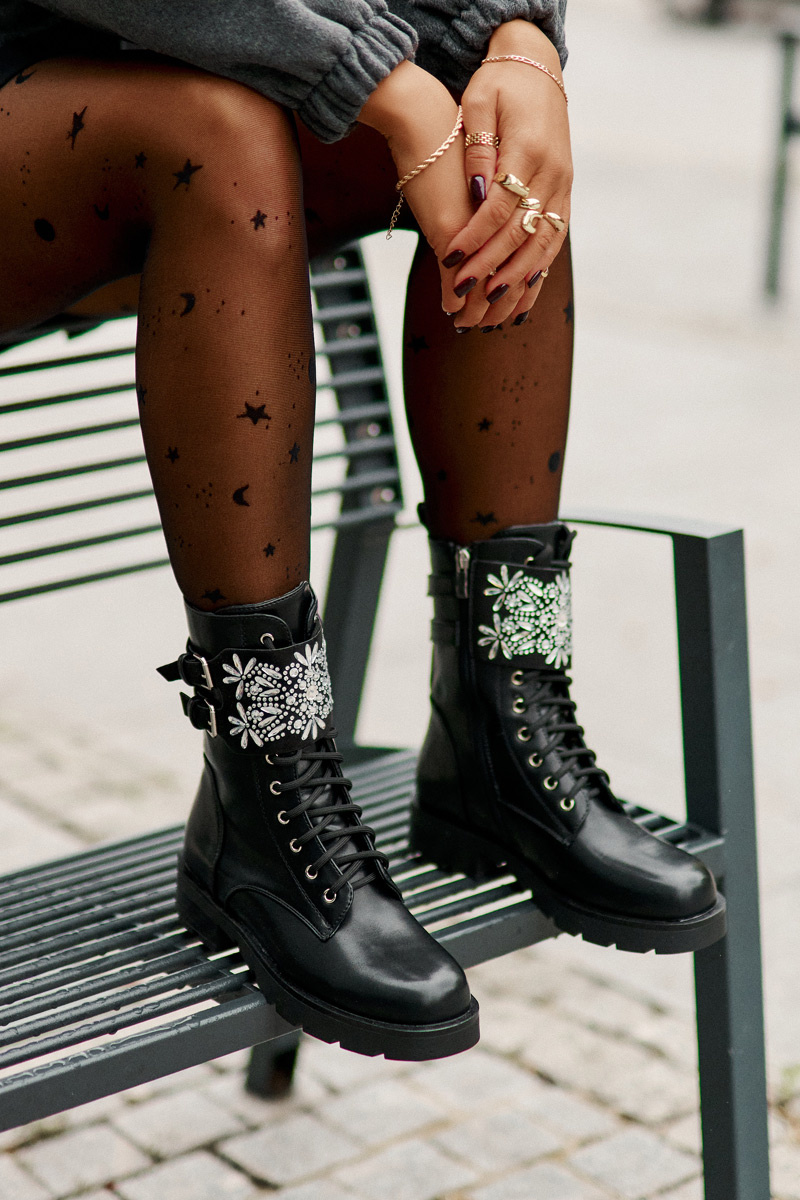 Insulated Workers Ankle Boots With Decorative Strap And Buckles Black Viveria