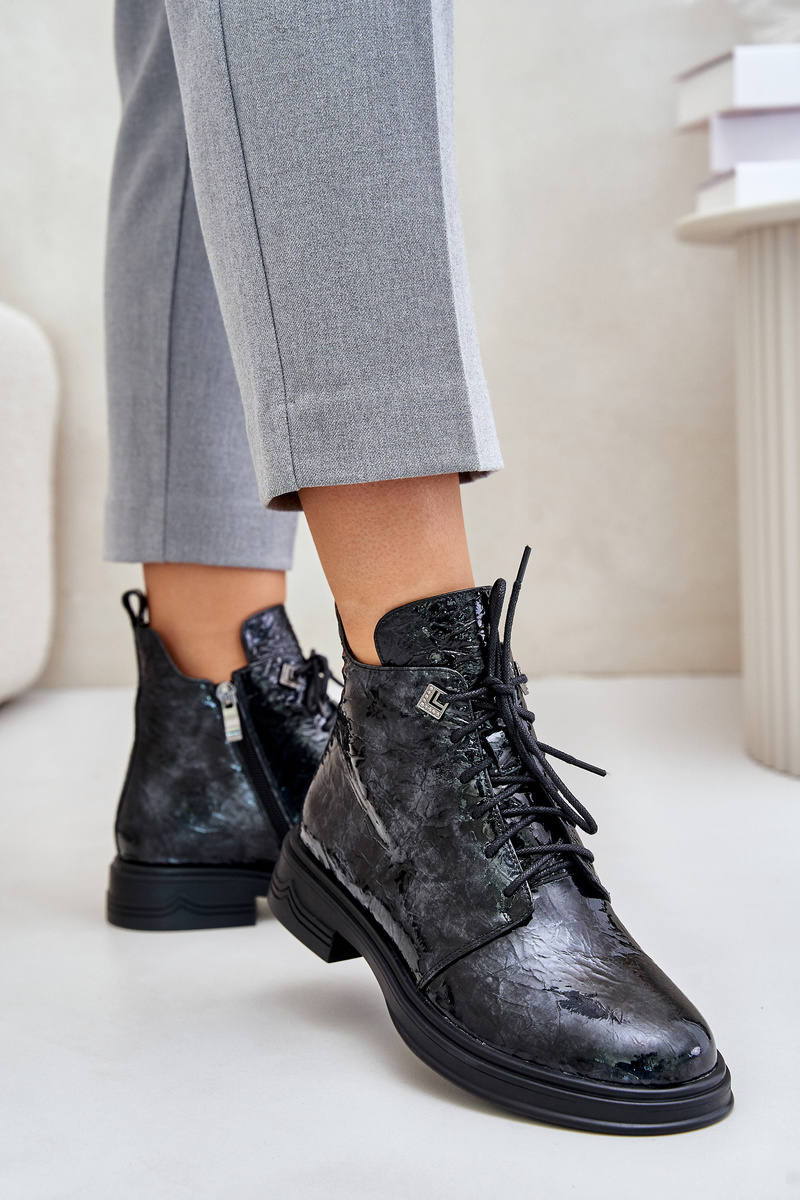 Women's leather patent leather ankle boots insulated with D&A zip black-gray