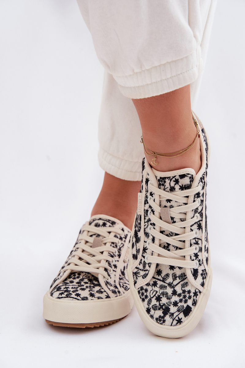 Дамски светлобежови маратонки Big Star