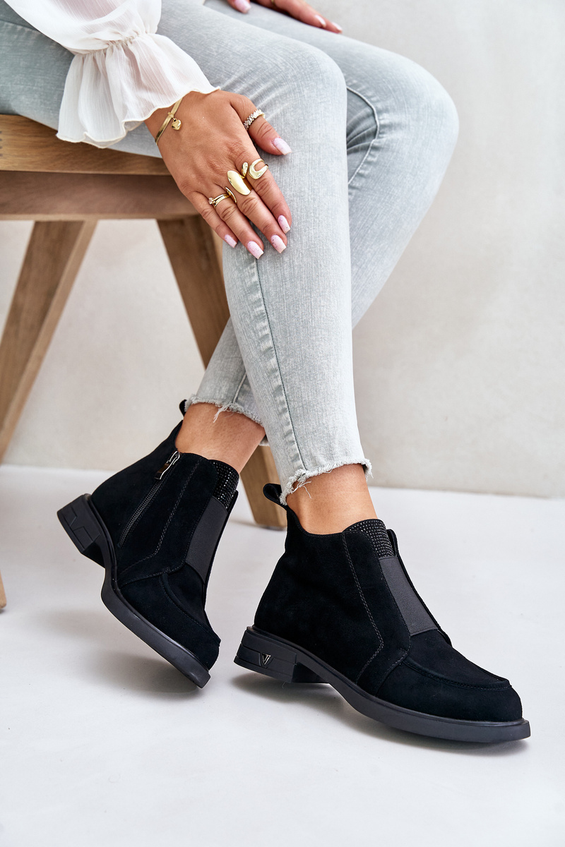 Suede Low Ankle Boots On A Flat Heel Insulated With D&A Black