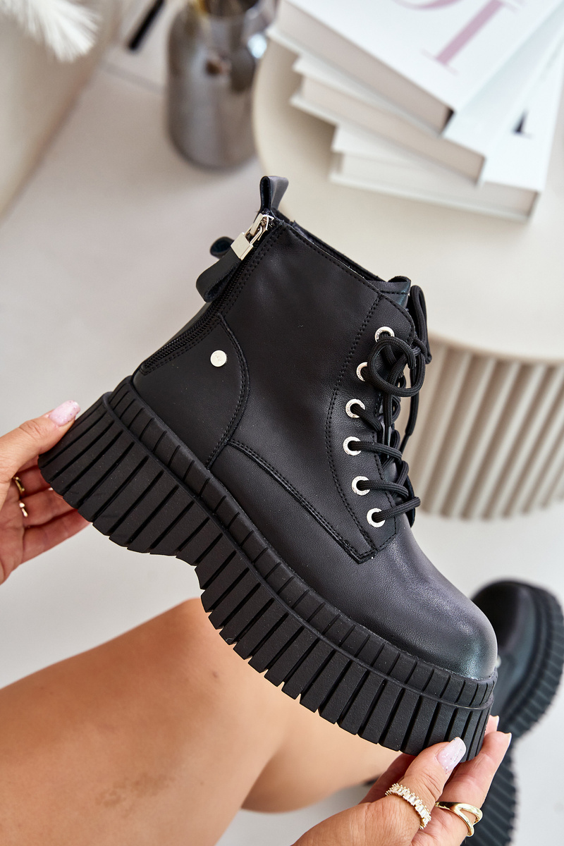 Insulated Leather Ankle Boots on a Solid Sole GOE Black