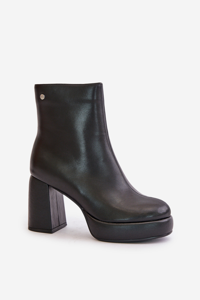 GOE natural leather ankle boots black
