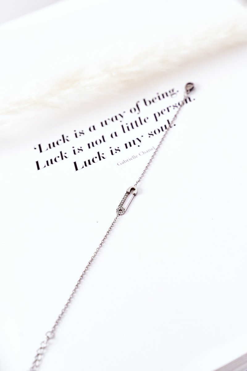 Bracelet with safety pin with zircons silver