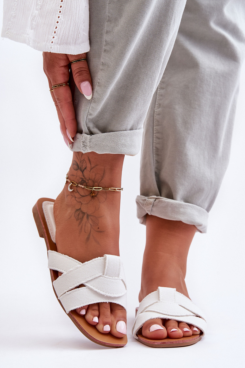 Women&#039;s material sandals white Aversa