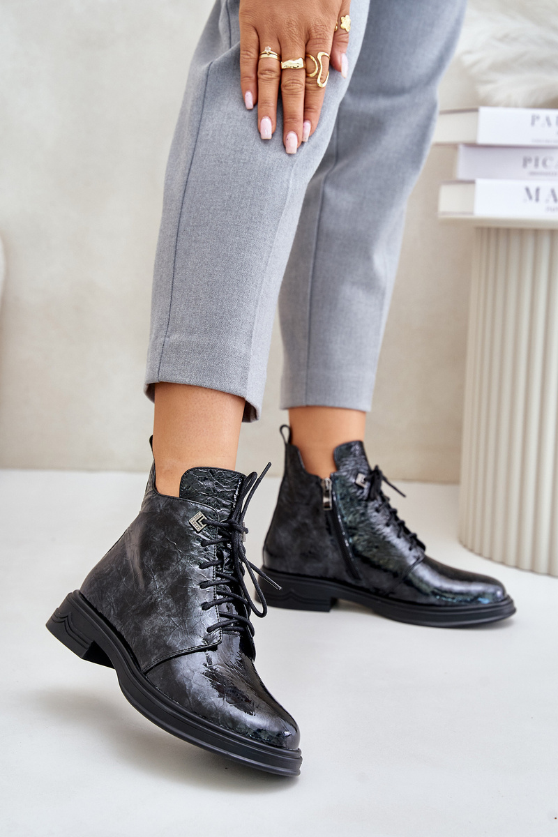 Women's leather patent leather ankle boots insulated with D&A zip black-gray