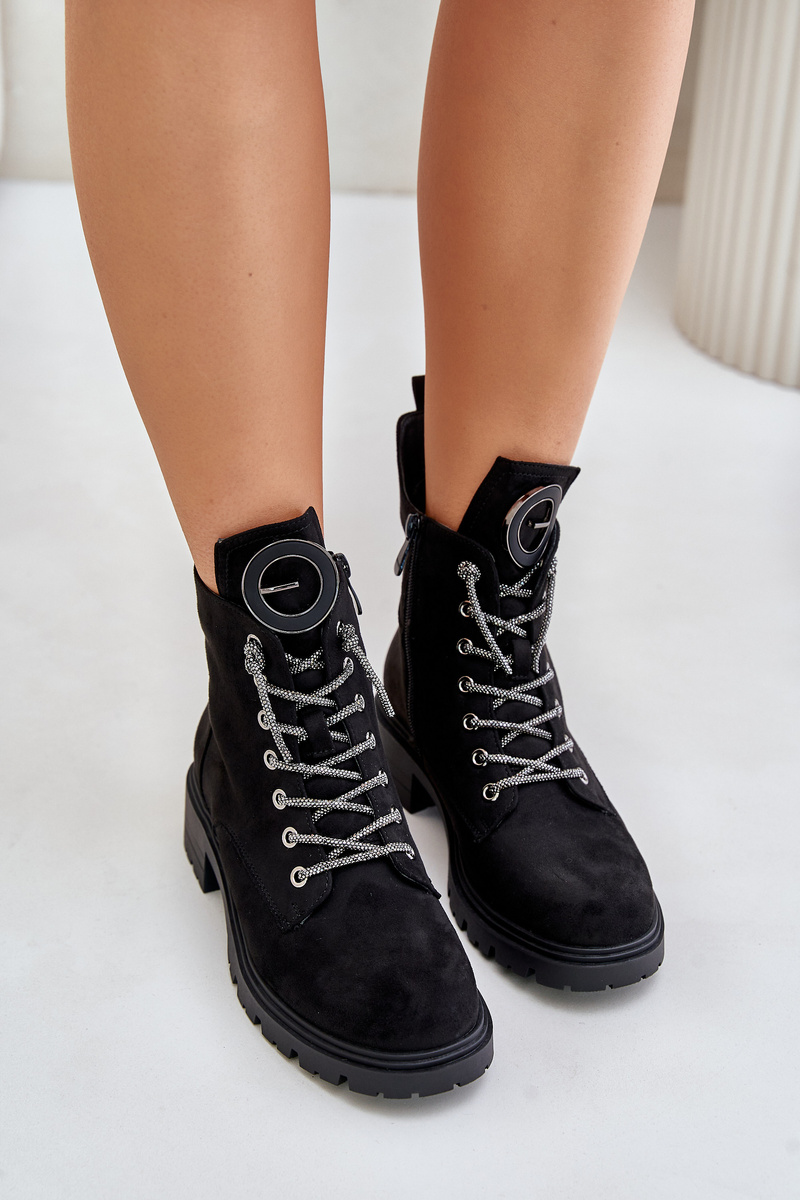 Insulated shoes with decorative lacing Vinceza Black
