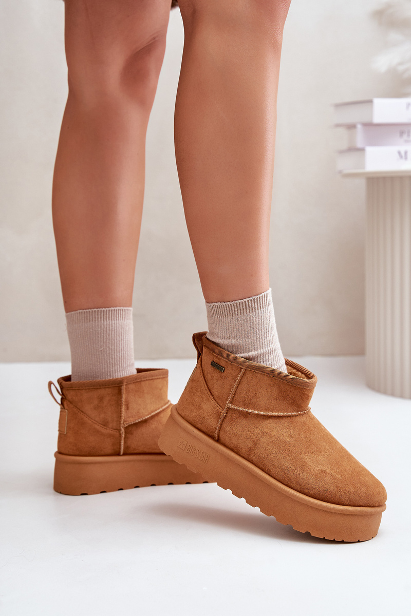 Low snow boots on the Big Star Camel platform