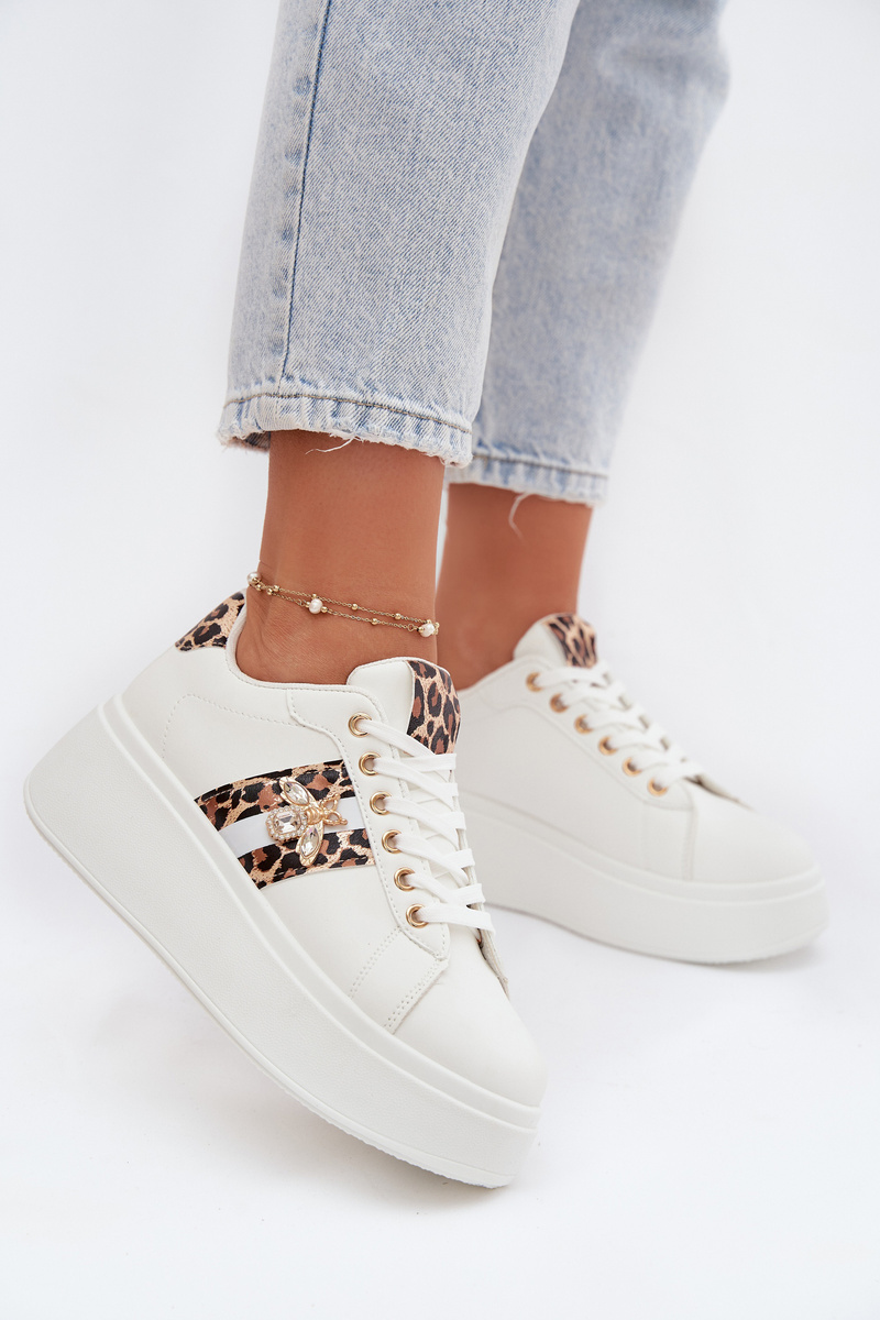 Dámske sneakersy na platforme s ozdobou