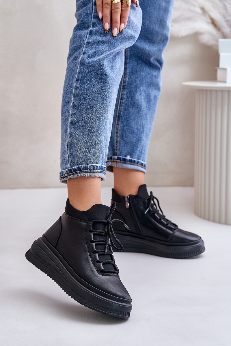 Lightweight leather sports shoes on platform Artiker black