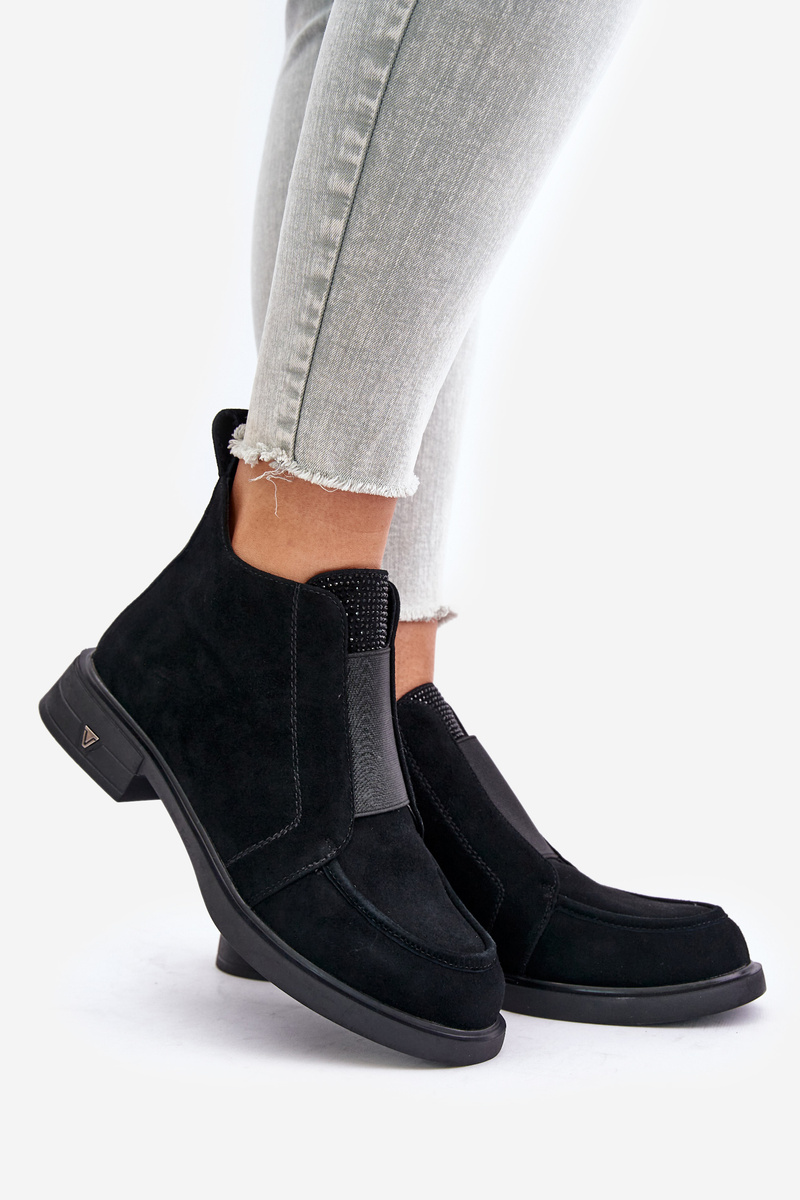 Suede low ankle boots on a flat heel insulated with D&A black