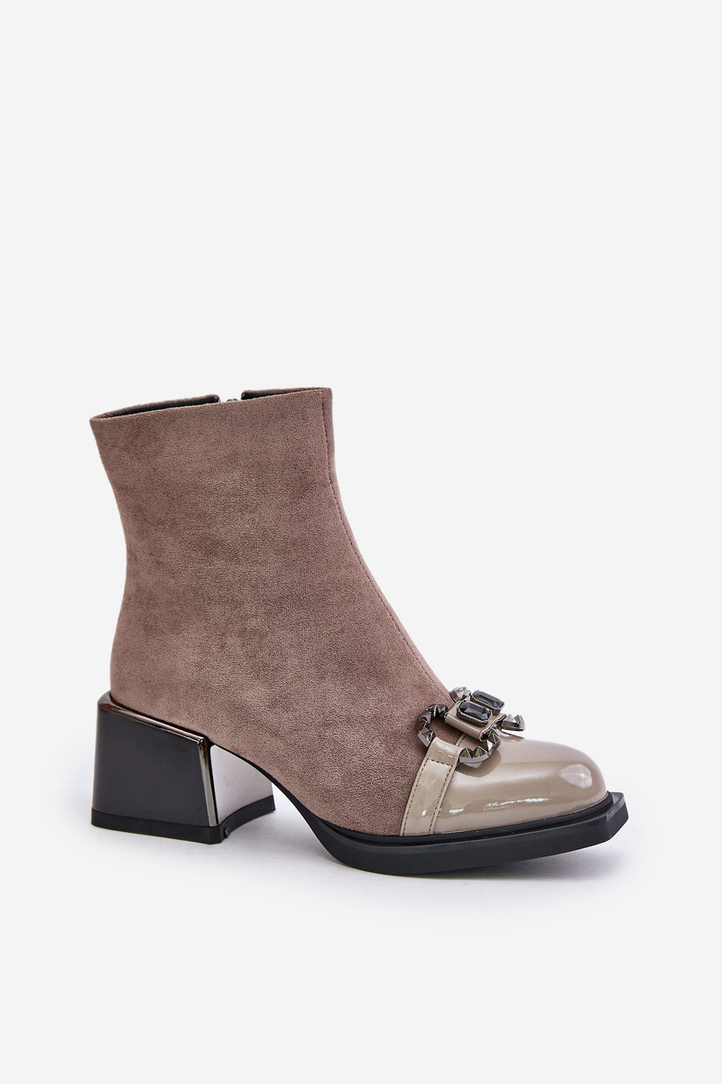 Elegant women's ankle boots with a grey decoration
