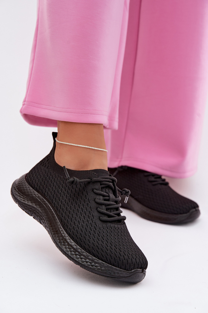 Дамски спортни обувки EVENTO Черни Carmivelle