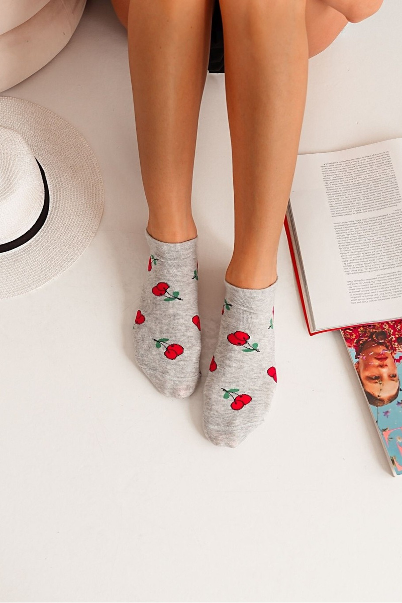 Дамски чорапи до глезена Милена с шарка на череша