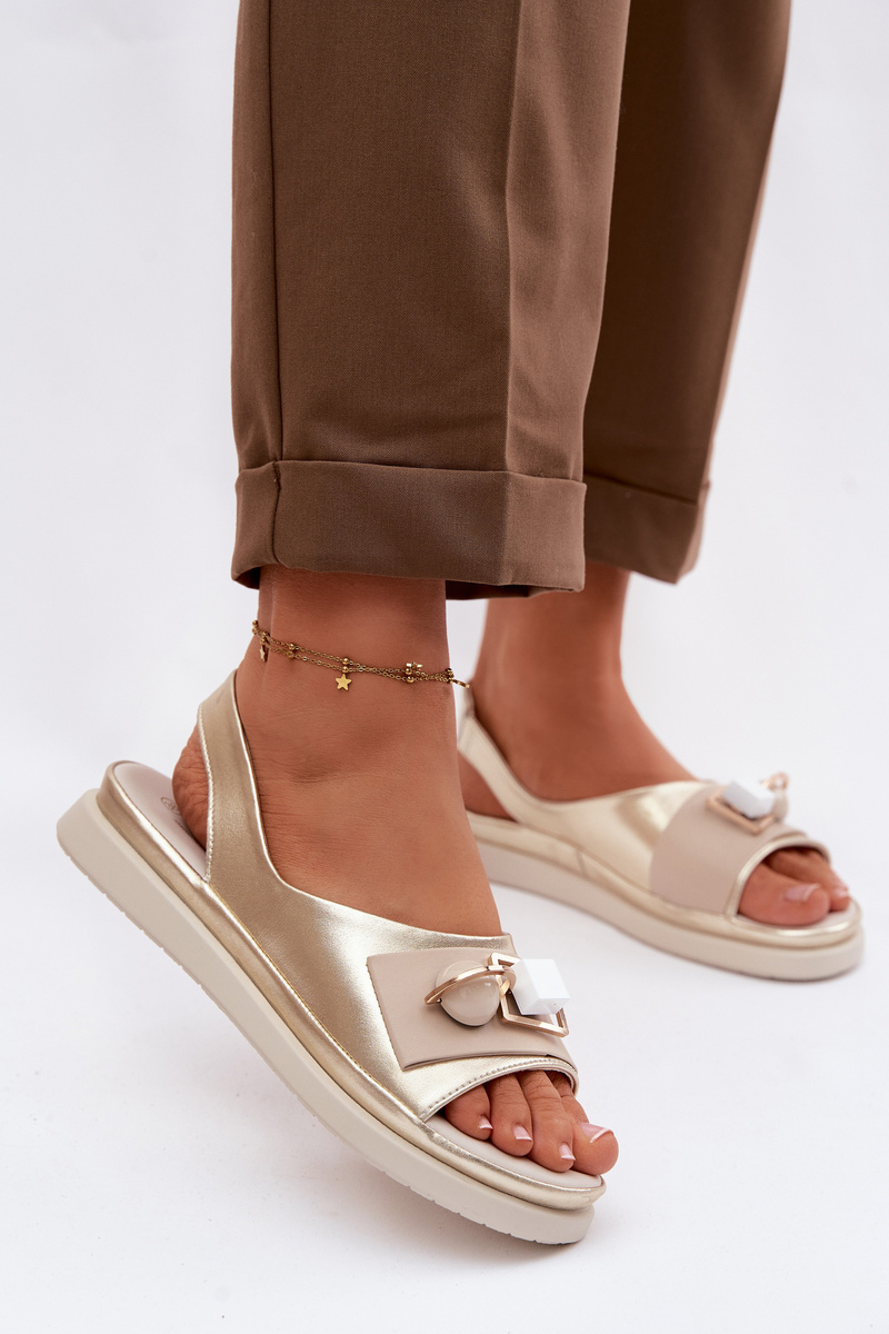 Дамски кожени сандали с декорация