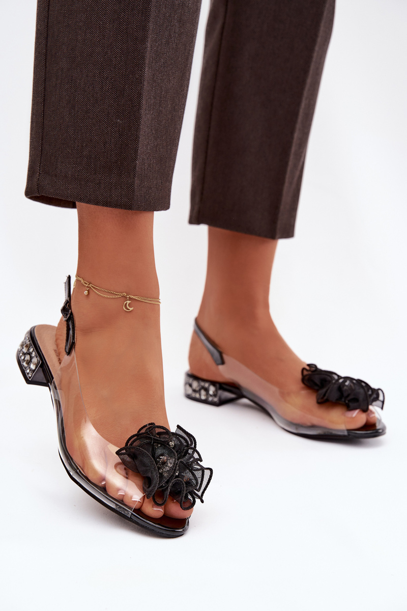 Transparentné sandále na nízkom podpätku s kvetinovou ozdobou