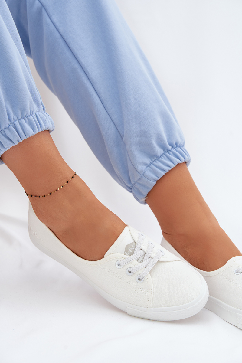 Дамски бели маратонки Lee Cooper