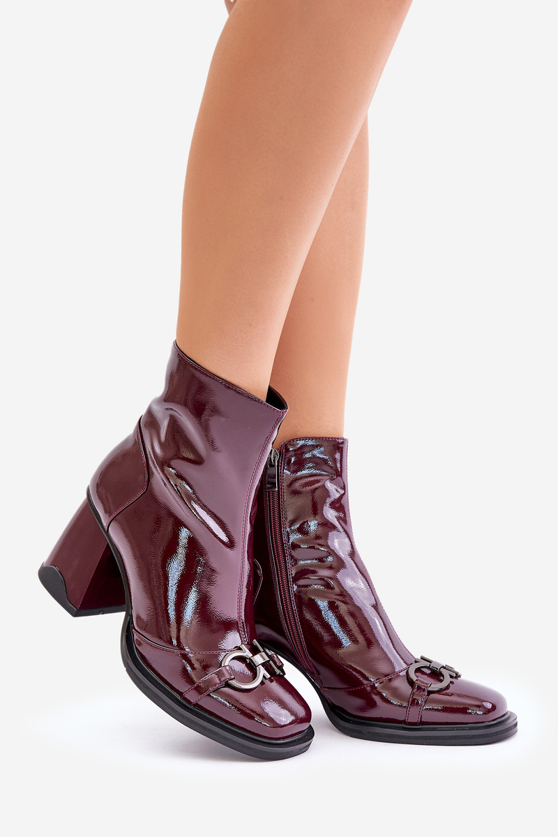 Patent leather ankle boots with heel lined with D&A burgundy decoration